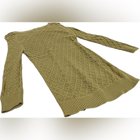 Elegant Olive Knit Sweater - Picture 5 of 6